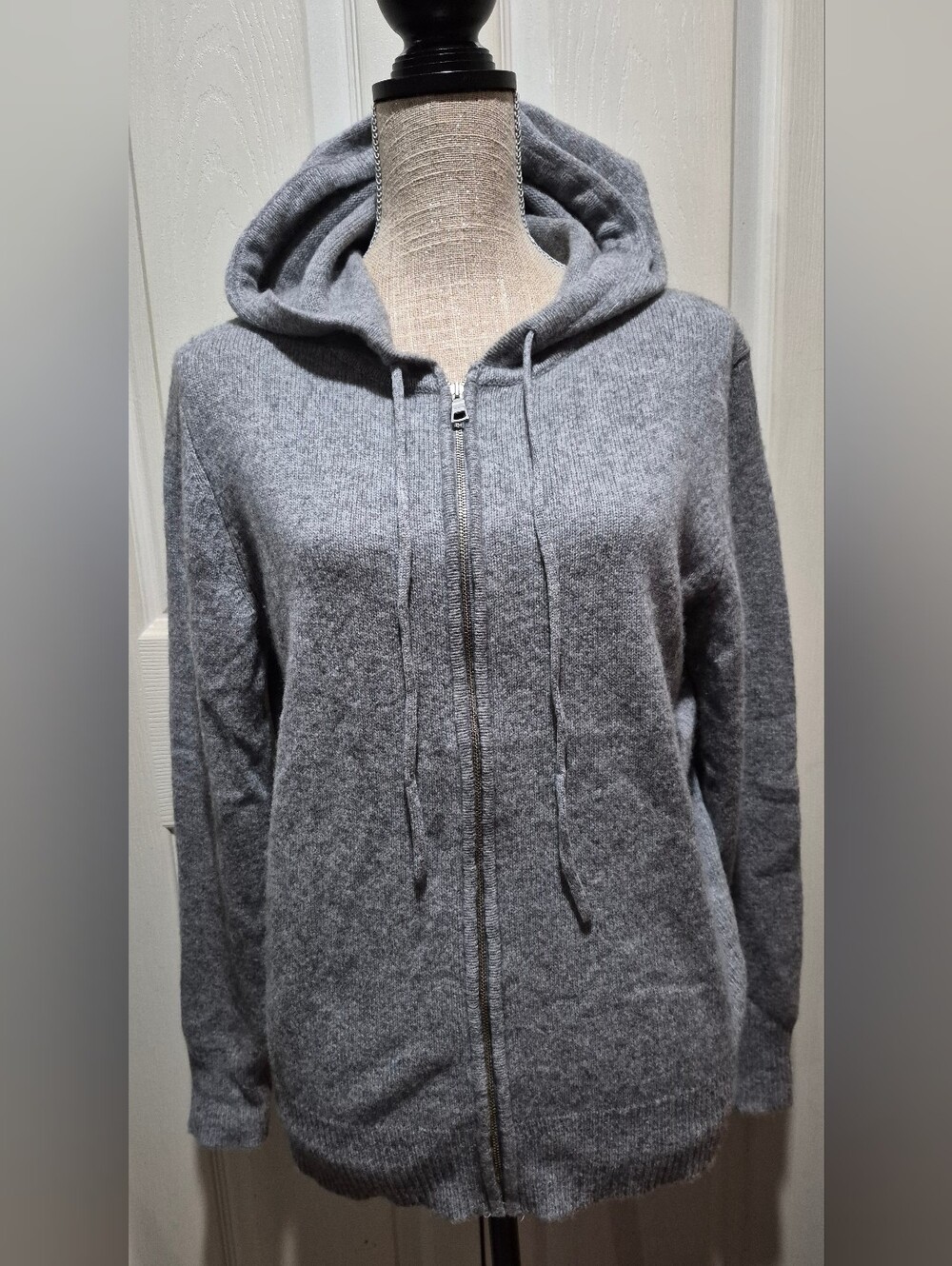 The Group Babaton Luxe Cashmere Zipup